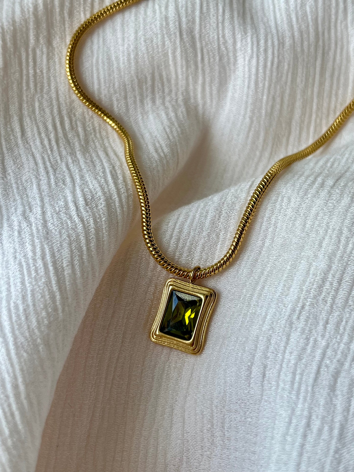 Lorelei Necklace (Gold & Green)