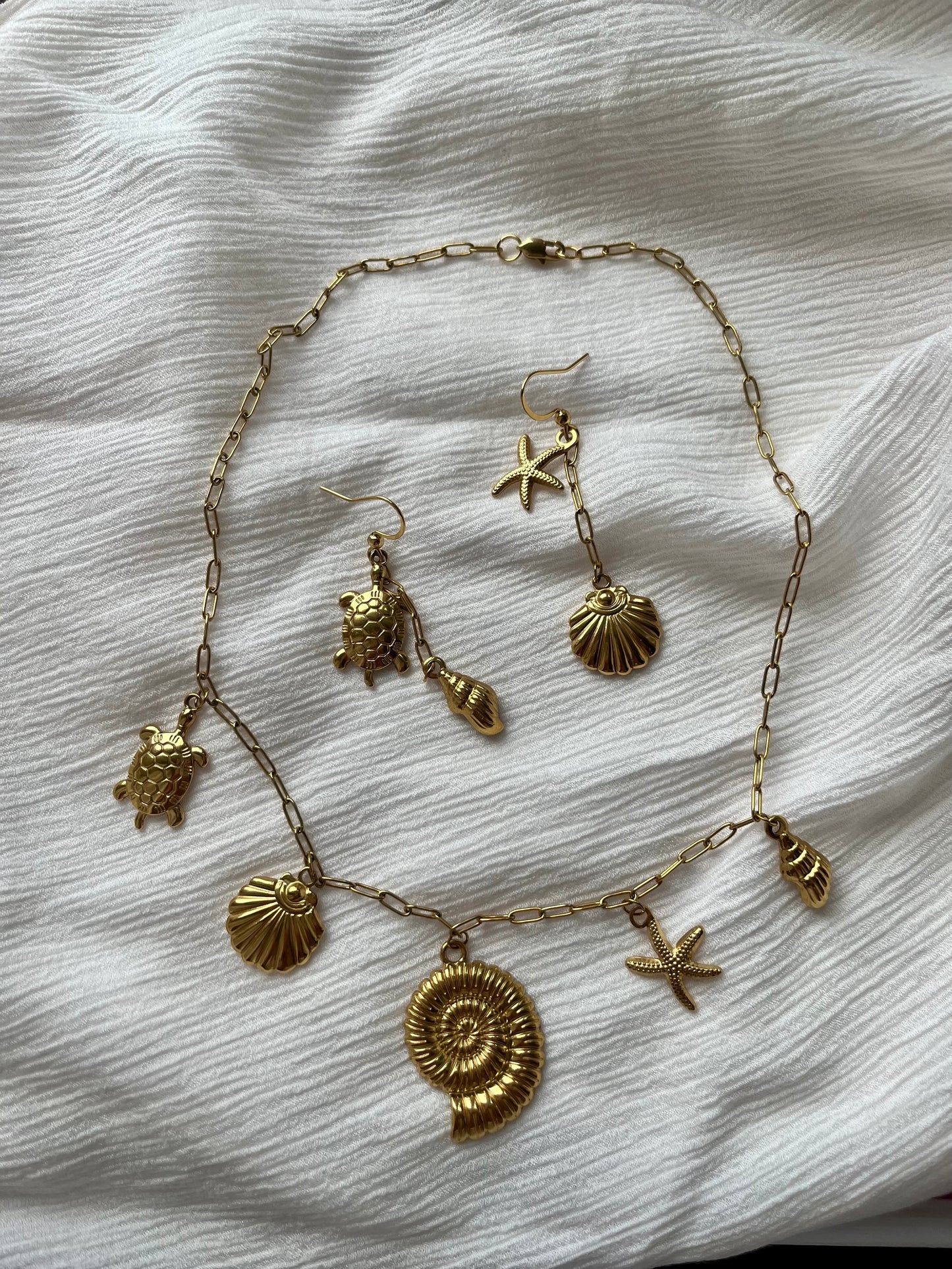 Oceana Necklace & Earrings (Gold)