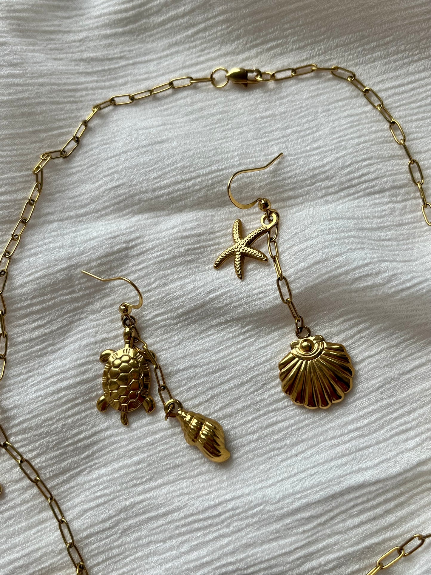 Oceana Necklace & Earrings (Gold)