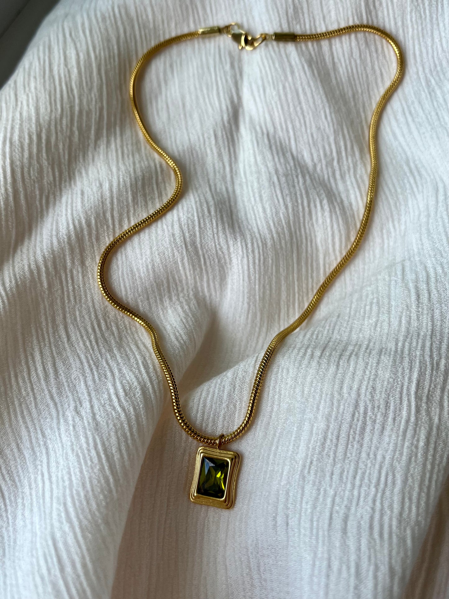 Lorelei Necklace (Gold & Green)